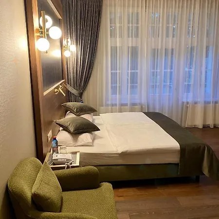 Penzion - Restauracja Zolty 3*