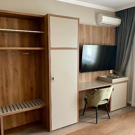 Penzion - Restauracja Zolty Nový Štětín