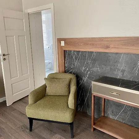 - Restauracja Zolty 3* Nový Štětín