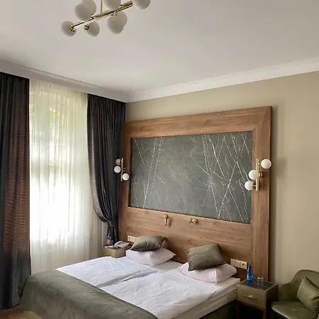 Penzion - Restauracja Zolty 3*