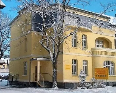 - Restauracja Zolty 3*