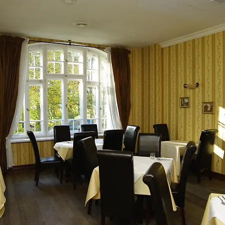 - Restauracja Zolty 3*