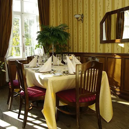 Penzion - Restauracja Zolty Nový Štětín