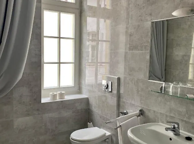 - Restauracja żółty 3* Szczecinek