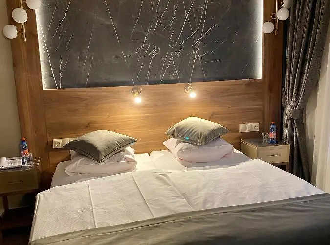 - Restauracja Zolty 3* Szczecinek