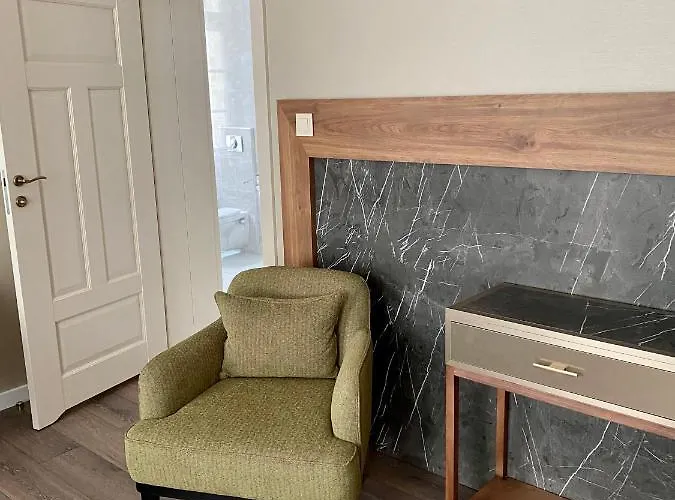 - Restauracja Zolty 3* Szczecinek