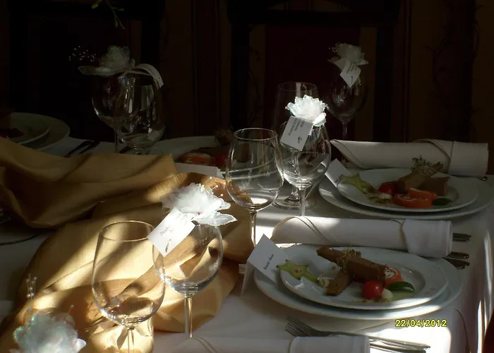 - Restauracja żółty Pensión