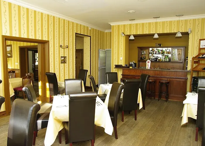 - Restauracja żółty